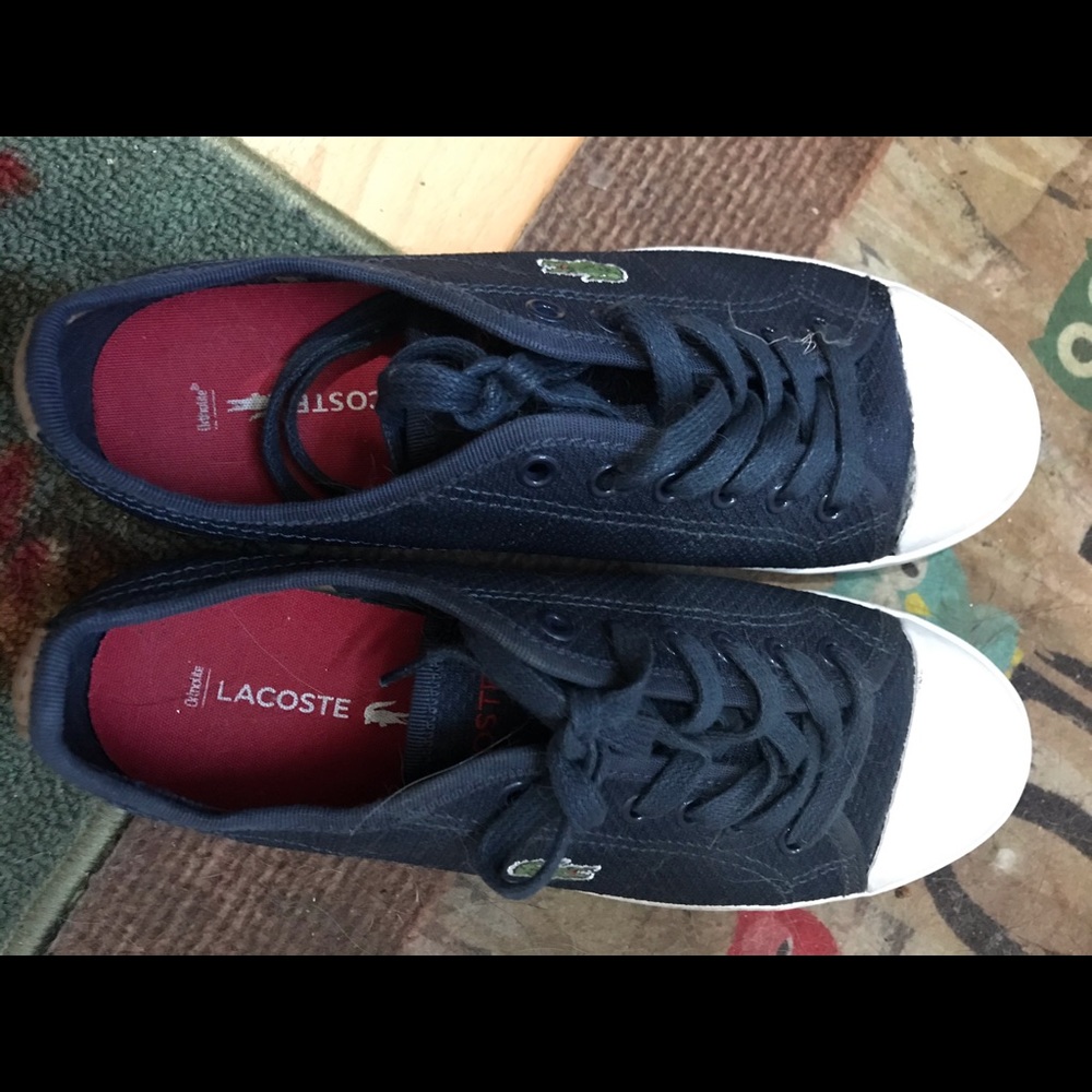 Lacoste tennis shoes size 6